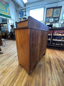 19th-Century Antique Dresser – Timeless Craftsmanship